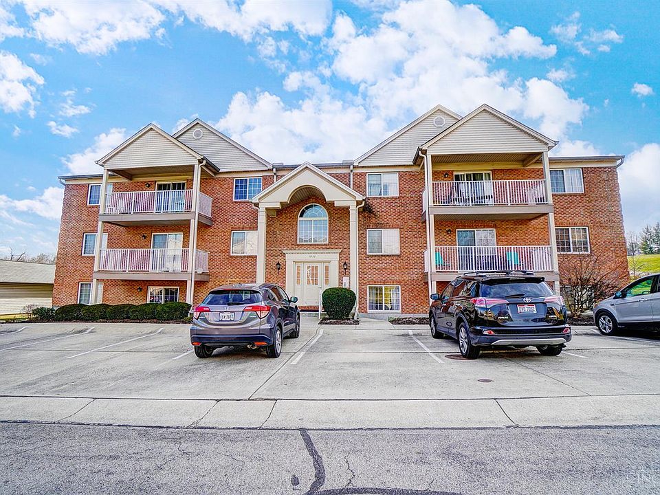 1st image of 3352 Emerald Lakes Dr Unit 3C
