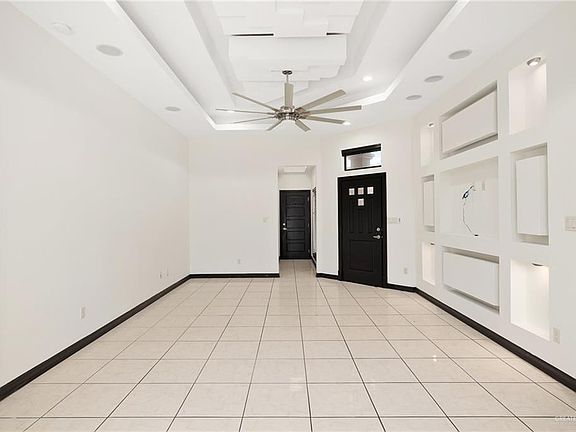 4th image of 4421 Wisteria Ave