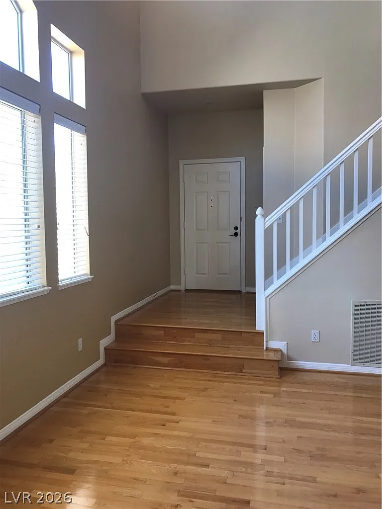 3 bed, 2.5 bath, 1967 sqft, $2,350 — Photo 4