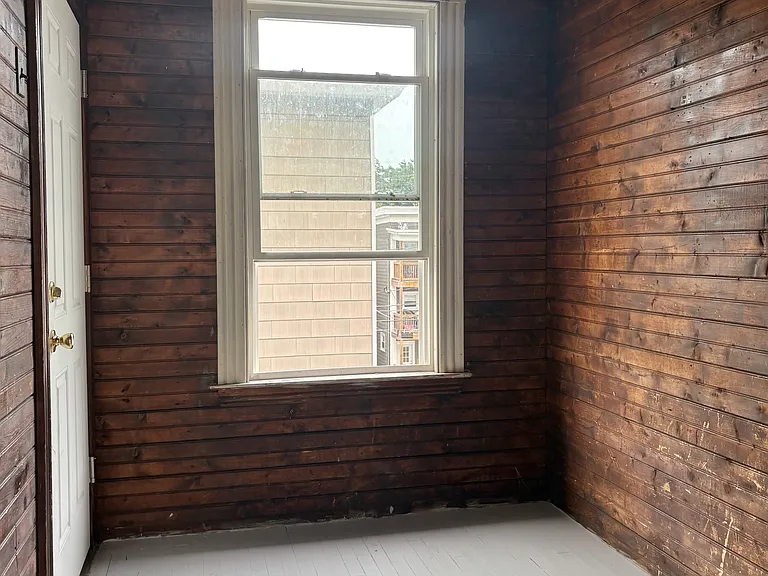 203 Pine St #5 — Photo 8