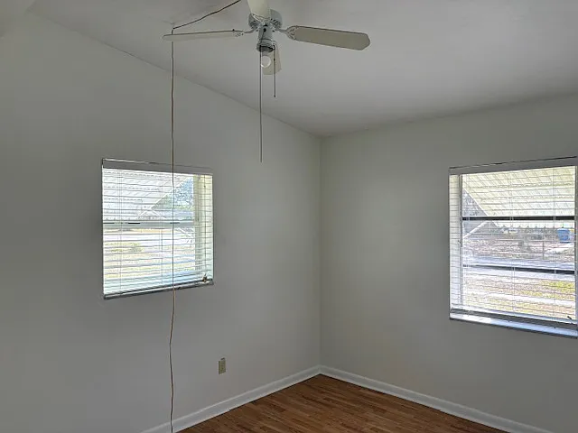 6441 Holiday Dr — Photo 8