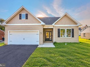 10918 Clinton Ave, Hagerstown, MD 21740