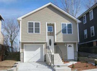 729 Pine St, Central Falls, RI 02863