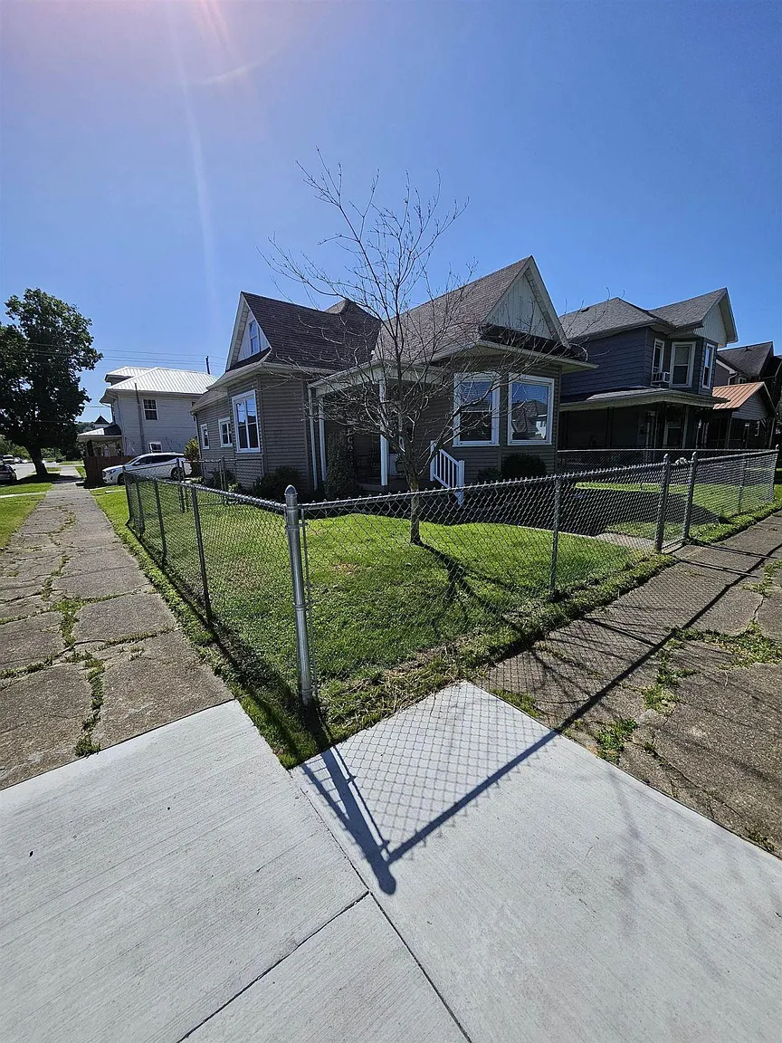 1726 S 5th St photo 1