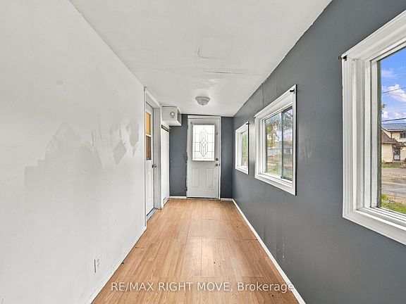 5th image of 173 Barrie Rd