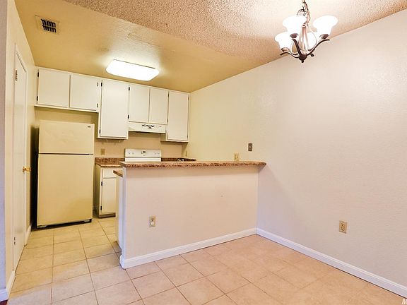 3rd image of 3941 Madison Ave APT 102
