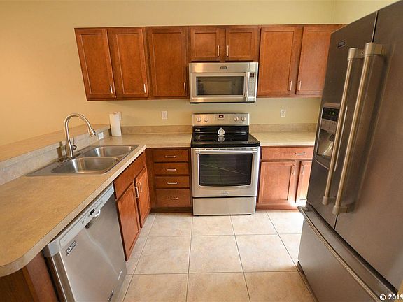 5th image of 2945 SW 35th Pl #13