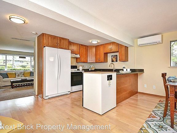 5th image of 1307 N 161st St