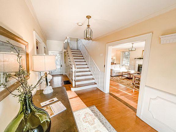 2nd image of 3509 Kesterwood Dr