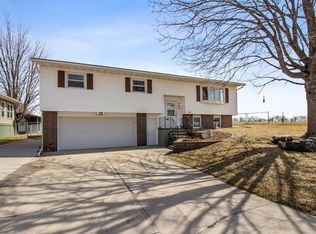 313 Lynne Dr, Nevada, IA 50201