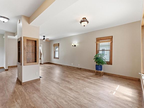 5th image of 415 Adams STREET