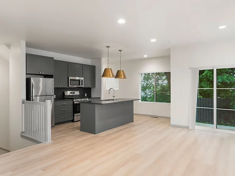 Quaker Condos - $300 Off Immediate Move-Ins! — Photo 71