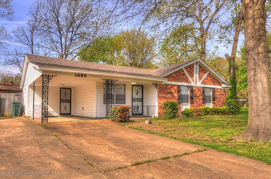 1st image of 1686 Custer Dr