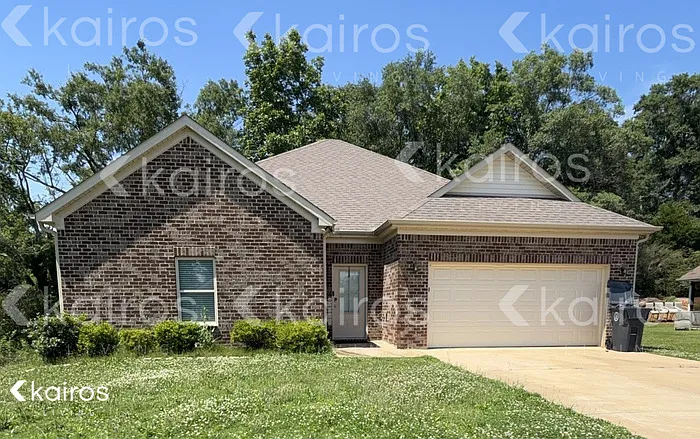 284 Elm Way — Photo 1