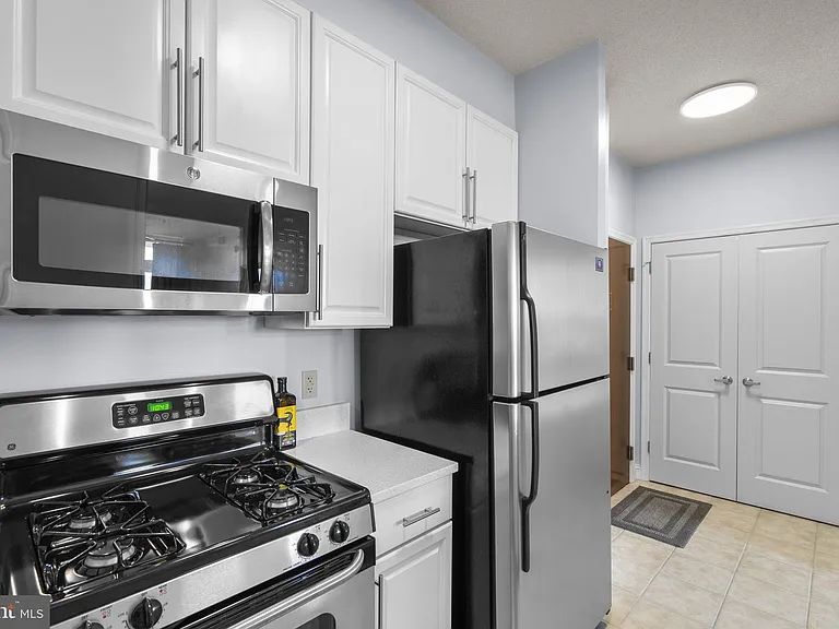 11760 Sunrise Valley Dr #905 — Photo 9