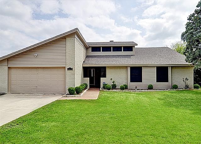 1st image of 117 Haywood Dr