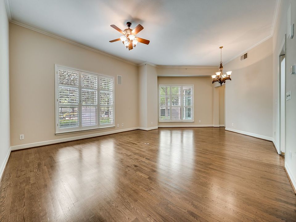1st image of 3401 Lee Pkwy APT 102