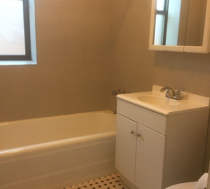 1st image of 221 Linden Blvd APT E4