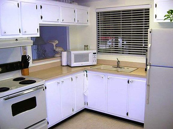 3rd image of 1317 Flor Del Sol Dr