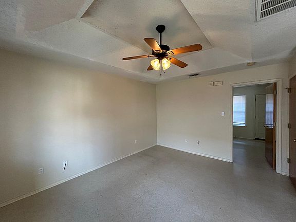 5th image of 1010 Lexington Cir #3