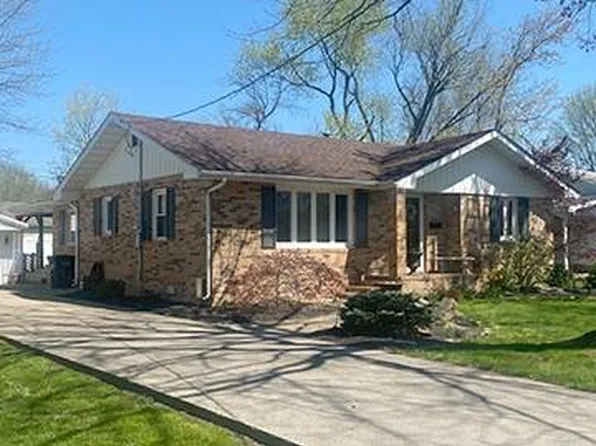 301 W Lakeview Dr, Fairfield, IL 62837