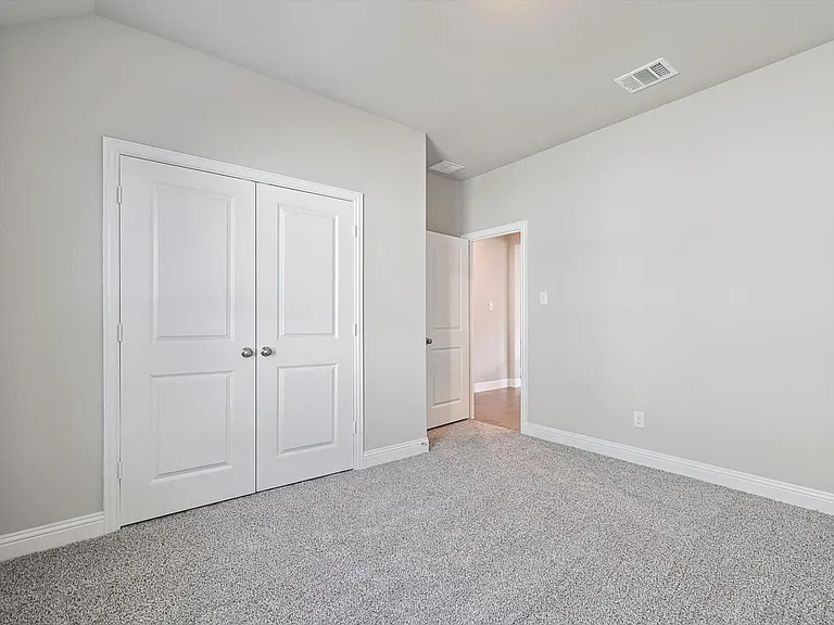 405 Portina Dr — Photo 29