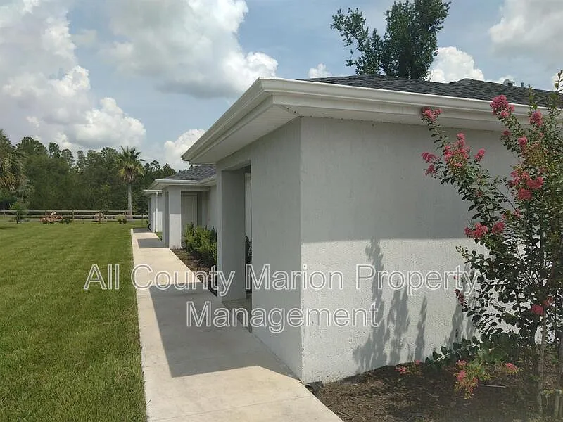 2 bed, 2.0 bath, 1178 sqft, $1,300 — Photo 2