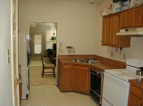 5th image of 2721 Strother Dr