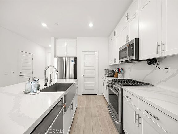 4th image of 721 Crested Lark Rd