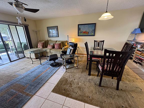 5th image of 77 Village Del Lago Cir