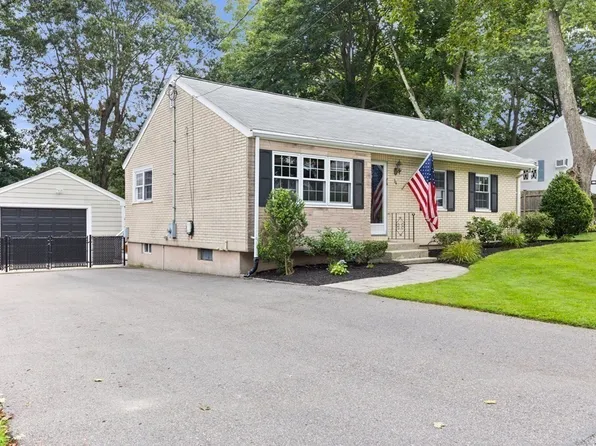 34 Noyes St, Avon, MA 02322