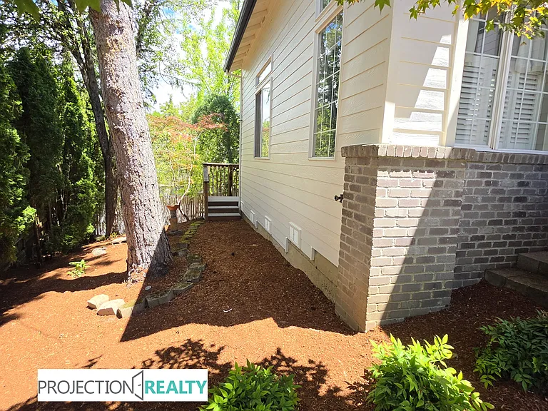 15239 NW Moresby Ct — Photo 32