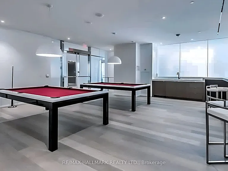 1 Bloor St E #520 — Photo 29