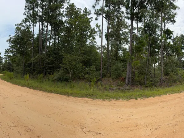 12 Postpile Cir, Alford, FL 32420