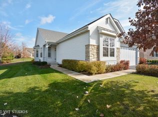 1165 Drury Ln, Aurora, IL 60502
