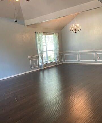 3rd image of 808 Glenwood Ct