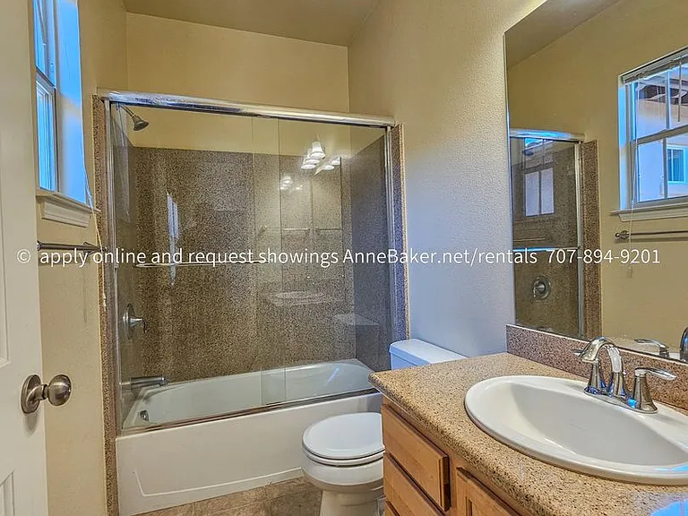 160 Healdsburg Ave #E — Photo 24