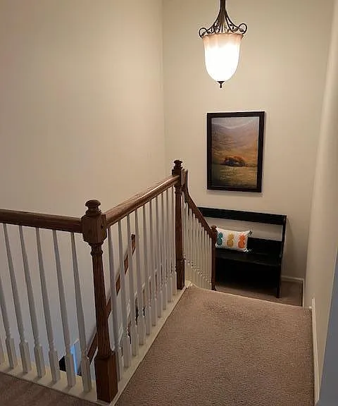 40 Hillside Ct S — Photo 14