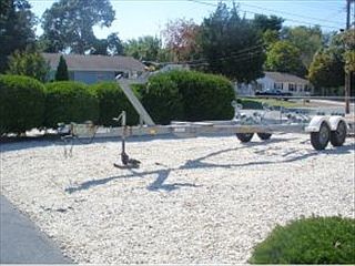 5th image of 412 Hemlock Dr