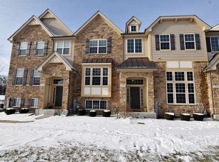 276 Bennett Dr, Carol Stream, IL 60188