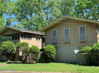 1439 Riverwood Dr #B, Jackson, MS 39211