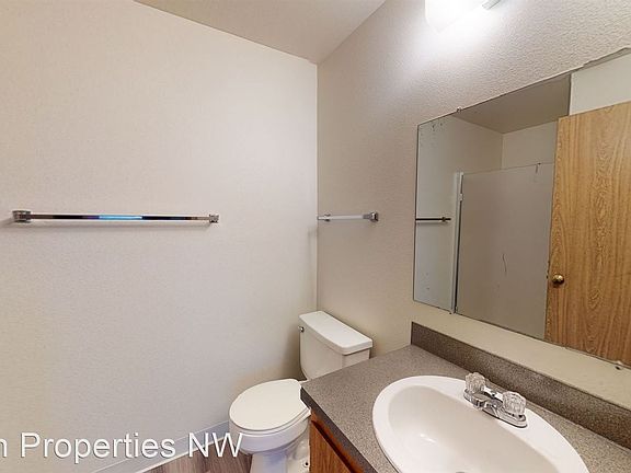 5th image of 18604 52nd Ave W #D103