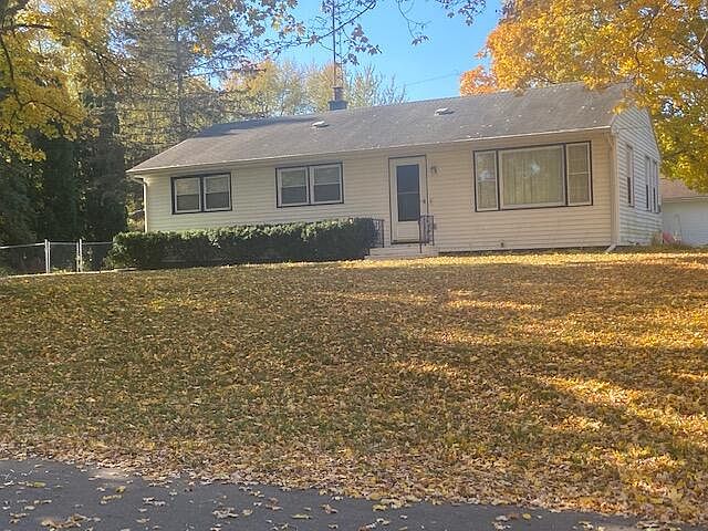 1st image of 50002 Circle Dr