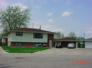 7918 Duluth St, Highland, IN 46322