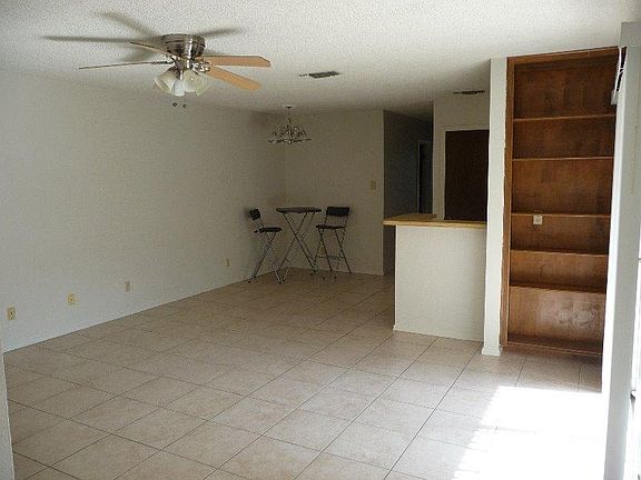 5th image of 2106 Hinkle Ave #B