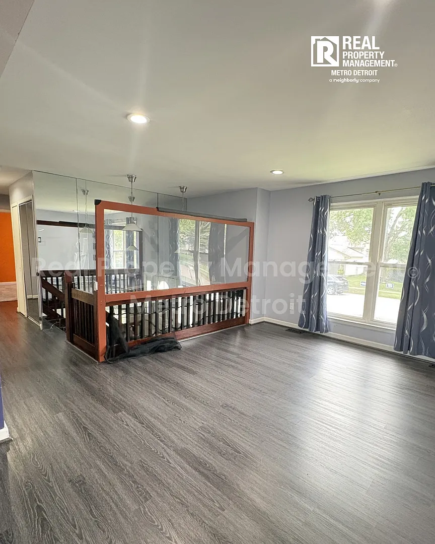 3-Bedroom Home in Troy School District — Photo 2
