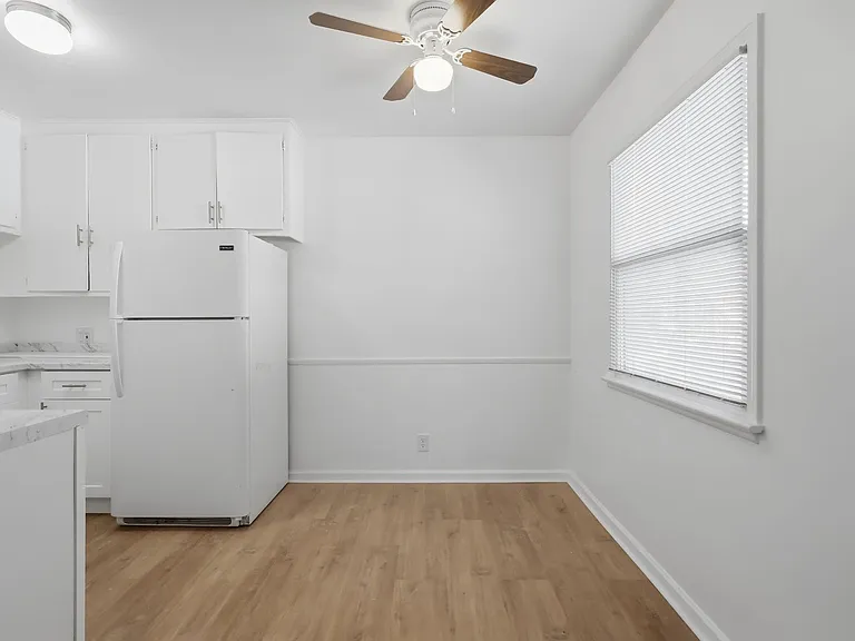 12805 Vanowen St — Photo 7
