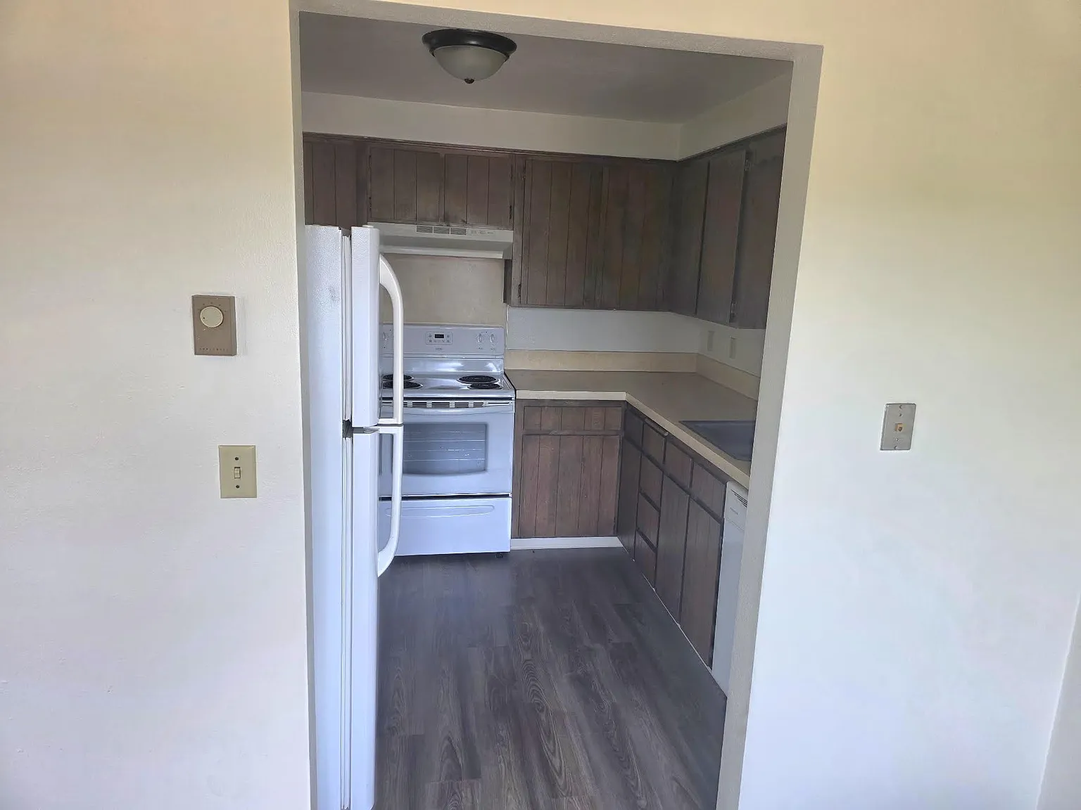 2 bed, 850 sqft, $1,375 — Photo 4