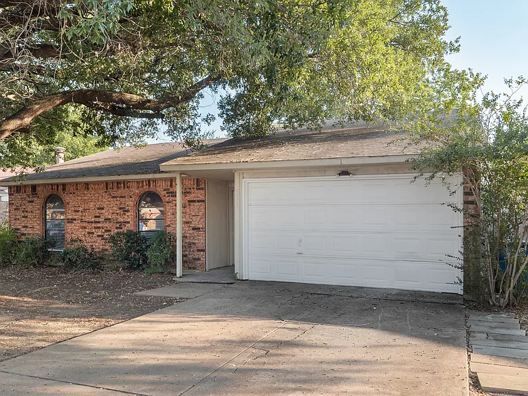 556 Cumberland Dr — Photo 6