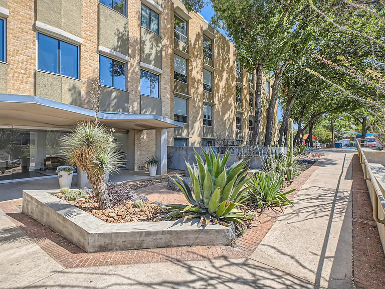 1115 S Alamo St #2302 — Photo 3